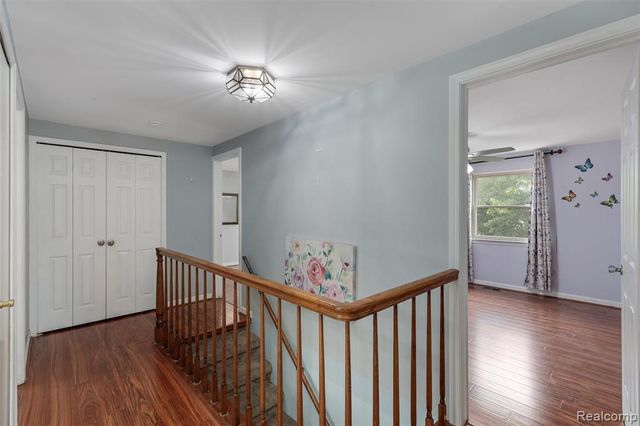 450 Timberline Drive, Rochester Hills, MI 48309