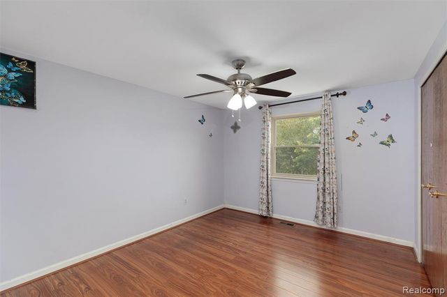 450 Timberline Drive, Rochester Hills, MI 48309
