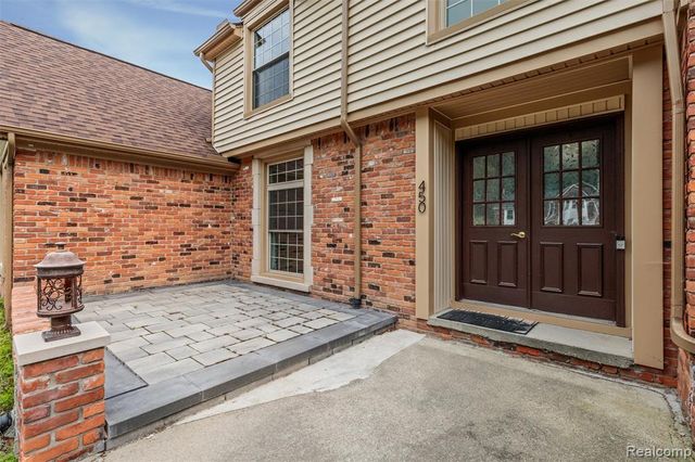 450 Timberline Drive, Rochester Hills, MI 48309