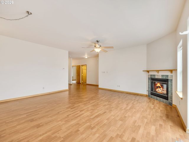 1805 BROADWAY St, Seaside, OR 97138