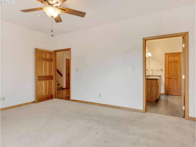 1805 BROADWAY St, Seaside, OR 97138