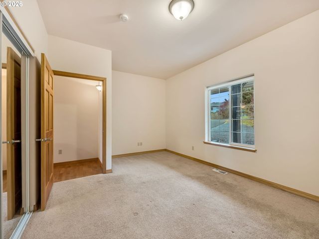 1805 BROADWAY St, Seaside, OR 97138