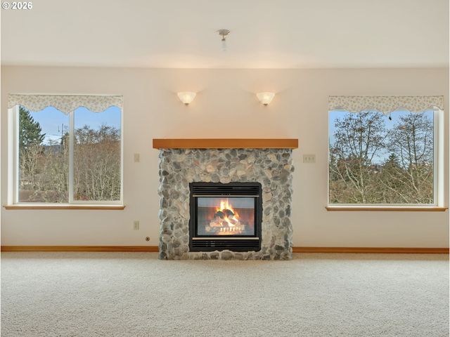 1805 BROADWAY St, Seaside, OR 97138