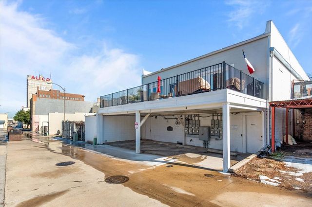 721 Austin Avenue B, Waco, TX 76701