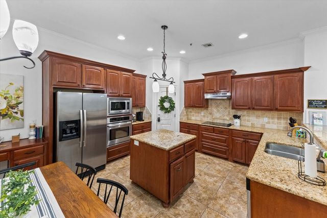 721 Austin Avenue B, Waco, TX 76701