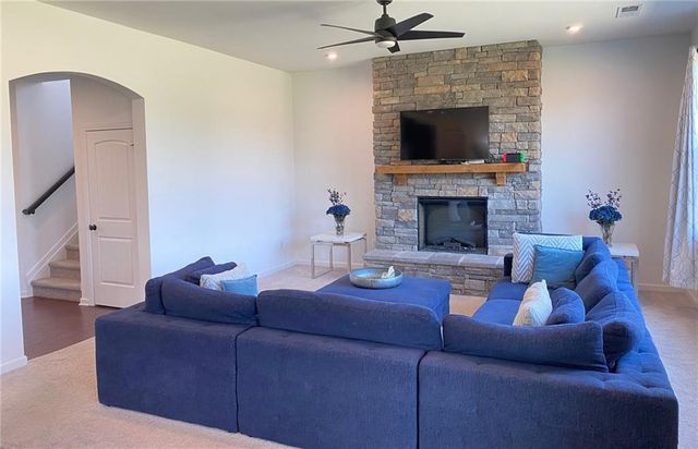 13 Candlewood Lane, Hoschton, GA 30548