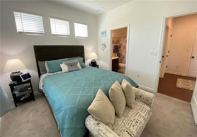 13 Candlewood Lane, Hoschton, GA 30548
