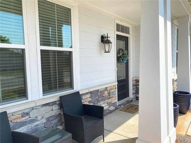 13 Candlewood Lane, Hoschton, GA 30548