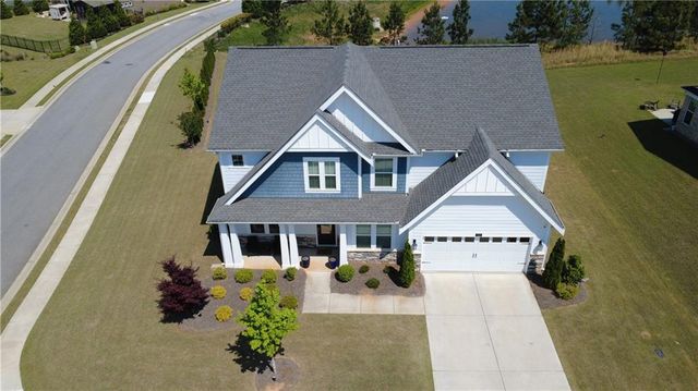 13 Candlewood Lane, Hoschton, GA 30548