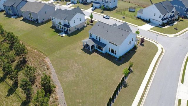 13 Candlewood Lane, Hoschton, GA 30548
