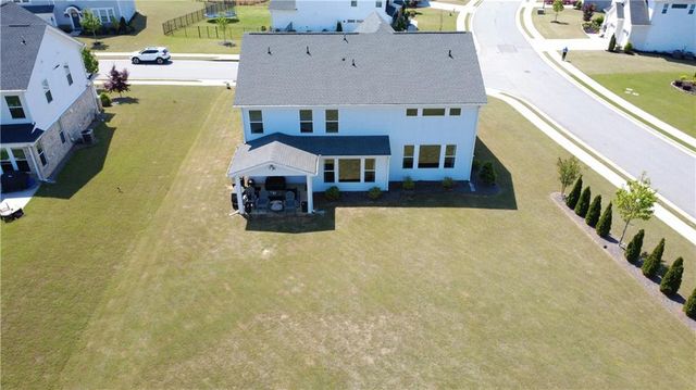 13 Candlewood Lane, Hoschton, GA 30548