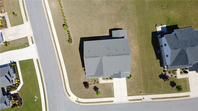 13 Candlewood Lane, Hoschton, GA 30548
