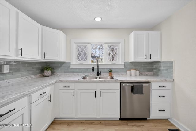 5051 Saint Aubin Drive, Toledo, OH 43615