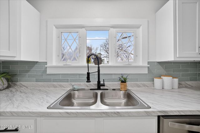 5051 Saint Aubin Drive, Toledo, OH 43615