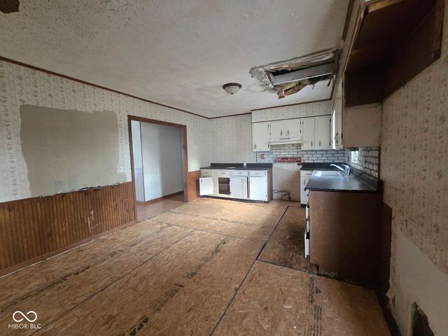 2915 E Phylbeck Avenue, Terre Haute, IN 47805