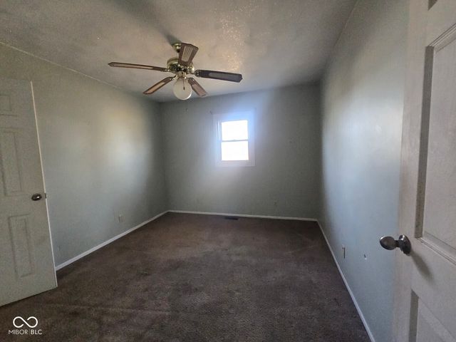 2915 E Phylbeck Avenue, Terre Haute, IN 47805