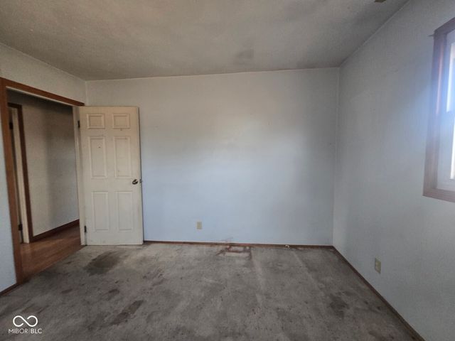 2915 E Phylbeck Avenue, Terre Haute, IN 47805