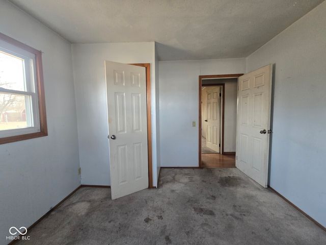 2915 E Phylbeck Avenue, Terre Haute, IN 47805