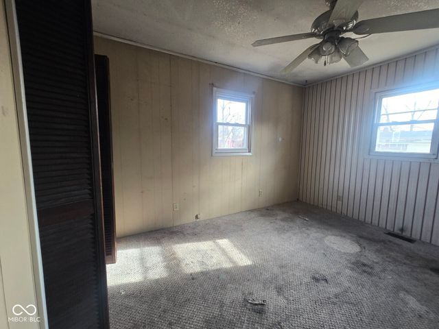 2915 E Phylbeck Avenue, Terre Haute, IN 47805