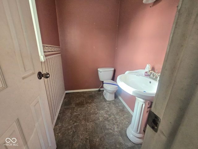 2915 E Phylbeck Avenue, Terre Haute, IN 47805