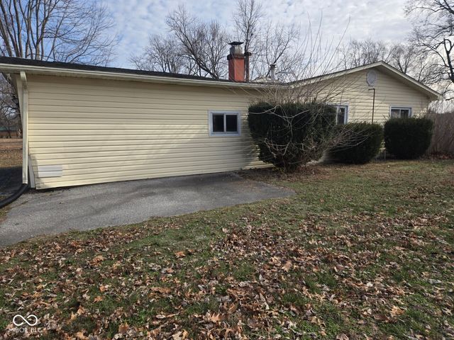 2915 E Phylbeck Avenue, Terre Haute, IN 47805