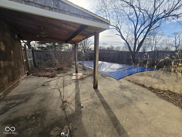 2915 E Phylbeck Avenue, Terre Haute, IN 47805