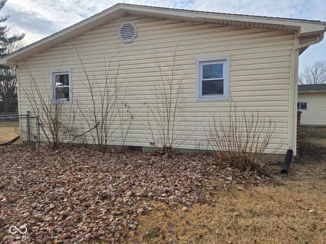 2915 E Phylbeck Avenue, Terre Haute, IN 47805