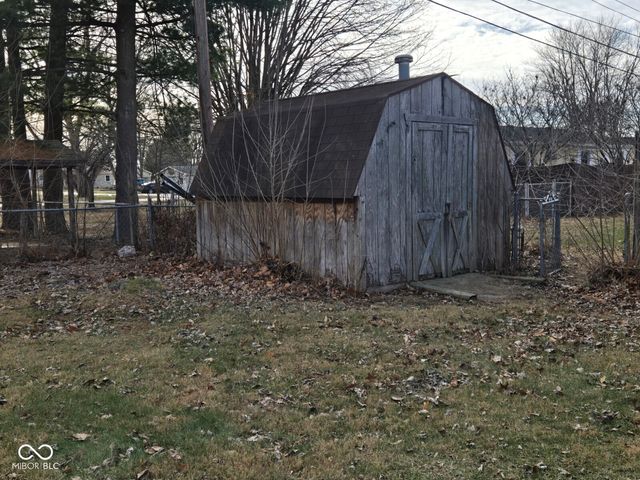 2915 E Phylbeck Avenue, Terre Haute, IN 47805