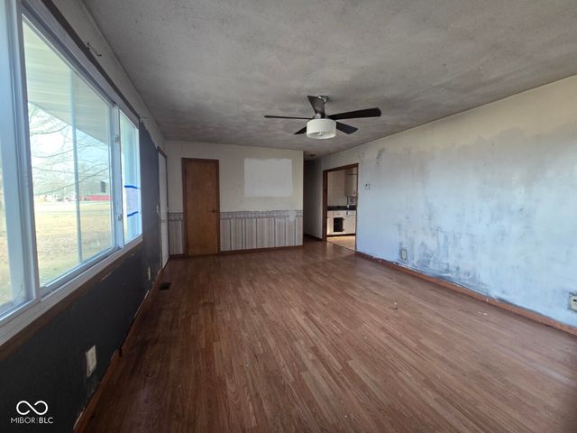 2915 E Phylbeck Avenue, Terre Haute, IN 47805