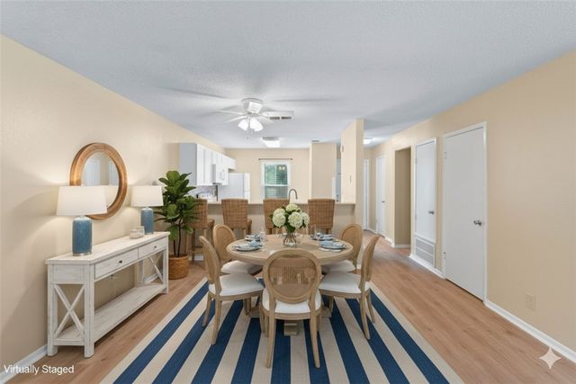 302 Saint Andrews St J-101, Rockport, TX 78382