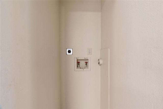 302 Saint Andrews St J-101, Rockport, TX 78382