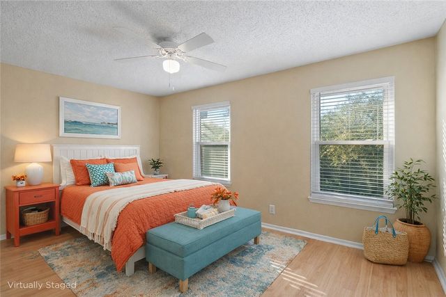 302 Saint Andrews St J-101, Rockport, TX 78382