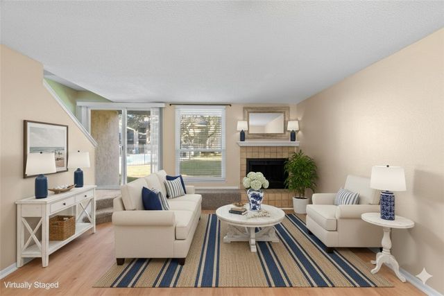 302 Saint Andrews St J-101, Rockport, TX 78382