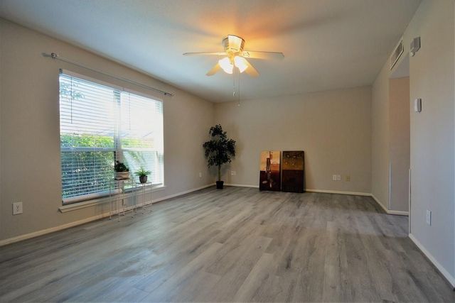 8801 Hammerly Boulevard 1901, Houston, TX 77080