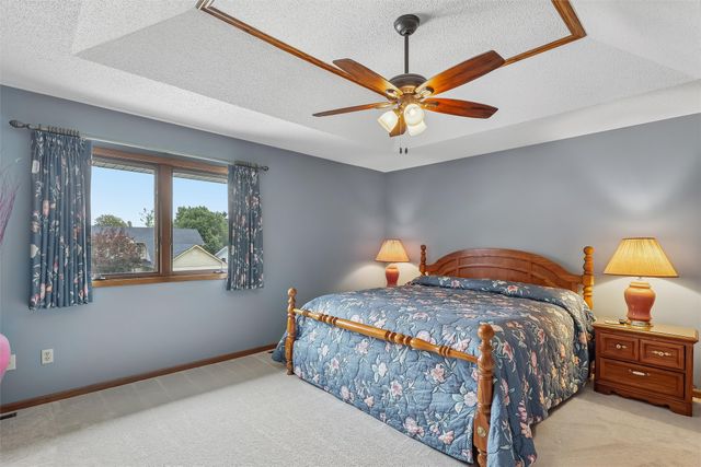 4420 98th Street, Urbandale, IA 50322