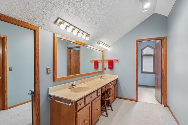4420 98th Street, Urbandale, IA 50322