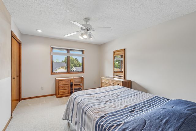 4420 98th Street, Urbandale, IA 50322