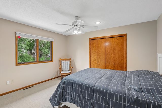 4420 98th Street, Urbandale, IA 50322
