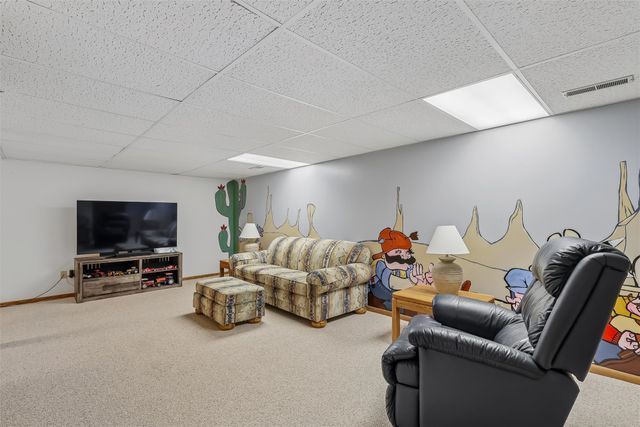 4420 98th Street, Urbandale, IA 50322