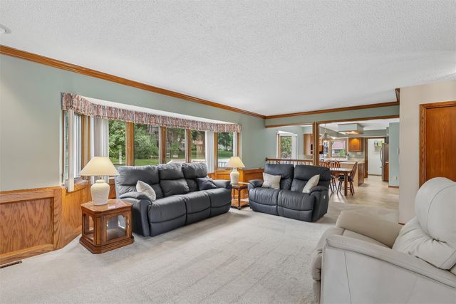 4420 98th Street, Urbandale, IA 50322