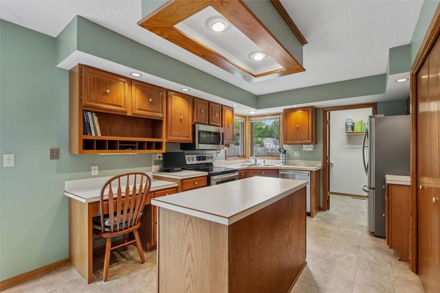 4420 98th Street, Urbandale, IA 50322