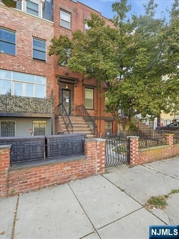 35 Waverly Street 3a, Jersey City, NJ 07306