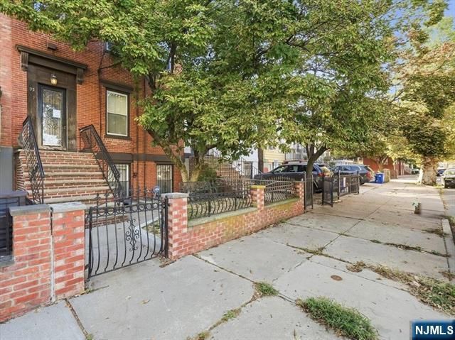 35 Waverly Street 3a, Jersey City, NJ 07306