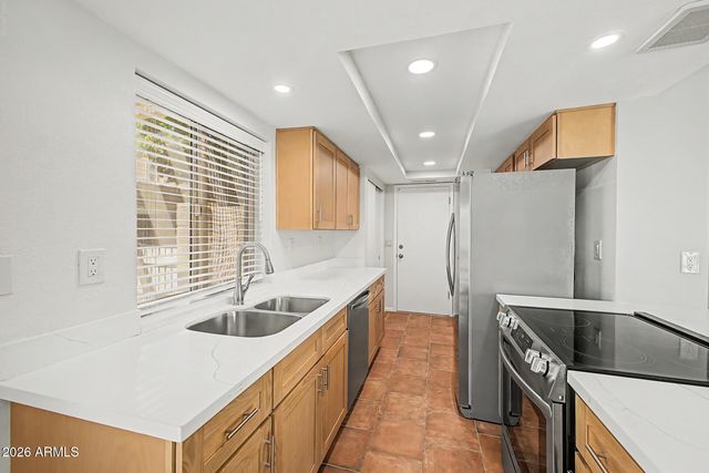 1119 E NORTH Lane N 3, Phoenix, AZ 85020