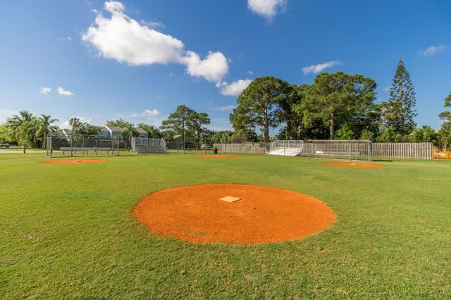 178 Pinewood Court, Jupiter, FL 33458