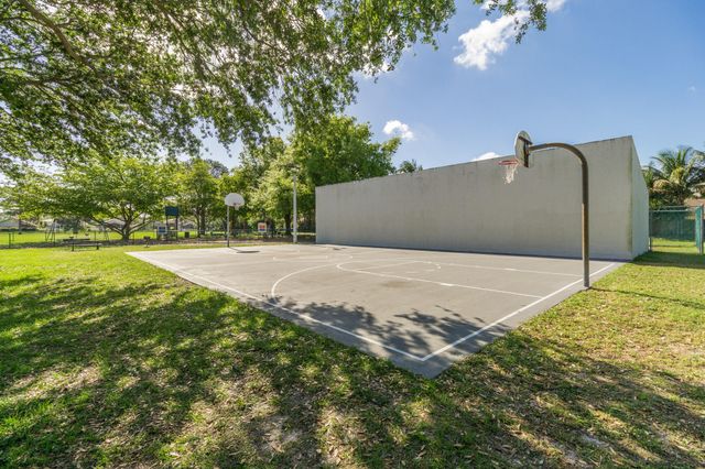 178 Pinewood Court, Jupiter, FL 33458