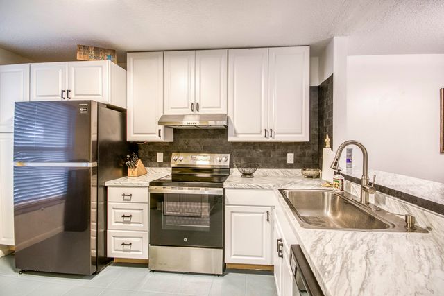 178 Pinewood Court, Jupiter, FL 33458