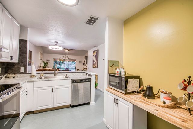 178 Pinewood Court, Jupiter, FL 33458