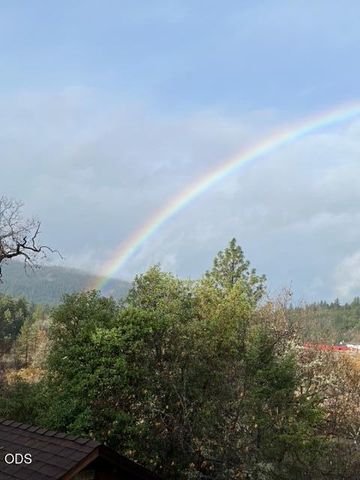 410 Lancelot Lane, Merlin, OR 97532