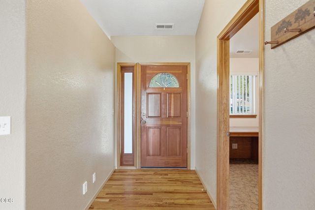 410 Lancelot Lane, Merlin, OR 97532